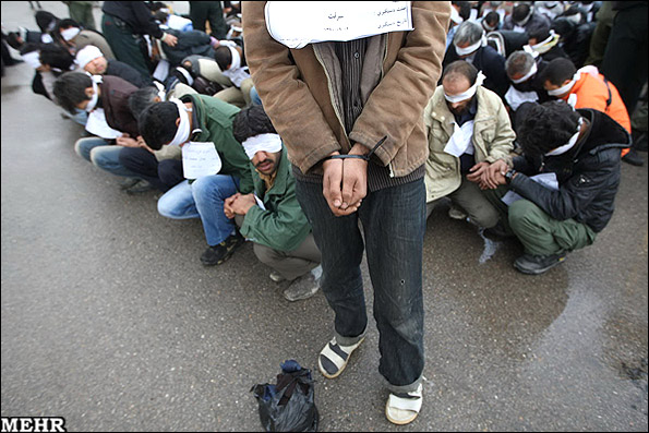 دستگیری اراذل و اوباش، معتادین و سارقین در مشهد + عکس