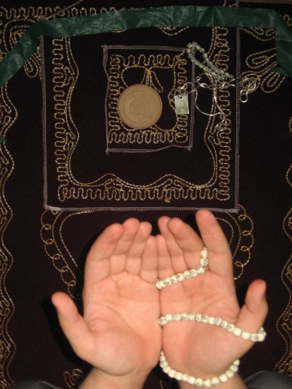 آیا می توان نماز را به فارسی خواند؟ 