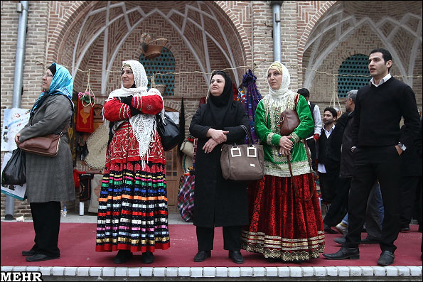 عکسای جشنواره آیینای نوروزی تو تهران